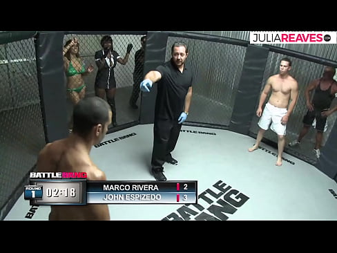 ❤️ Ultimate Fighter akimtosa msichana nambari baada ya pigano ulingoni Video ya kutatanisha ﹏