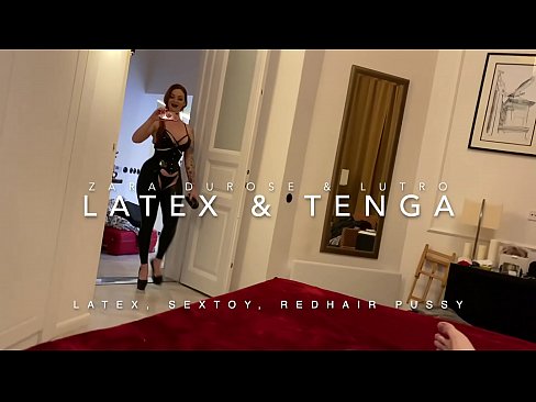 ❤️ Dada wa kambo mwenye kichwa chekundu akiwa amevalia vazi la latex alilobanwa na kaka wa kambo Video ya kutatanisha ﹏